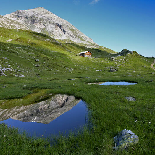 Giglachsee mit Giglachseehütte