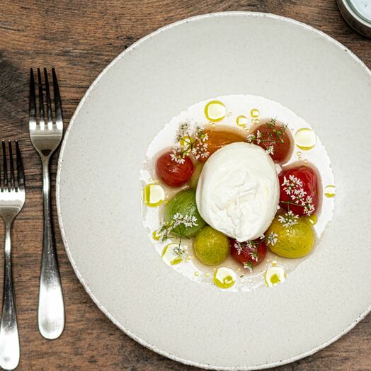 Regional, raffiniert und gleichzeitig international inspiriert kocht mitten in Wien das Restaurant Labstelle.