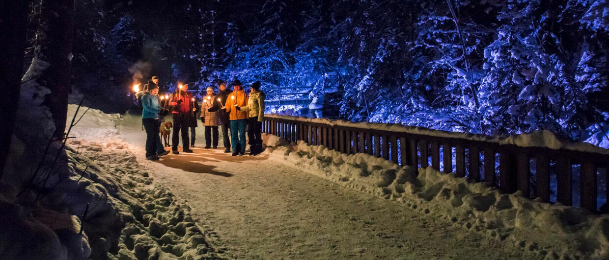 Stimmungsvoll - die Fackelwanderung durch die wildromantische Talbachklamm