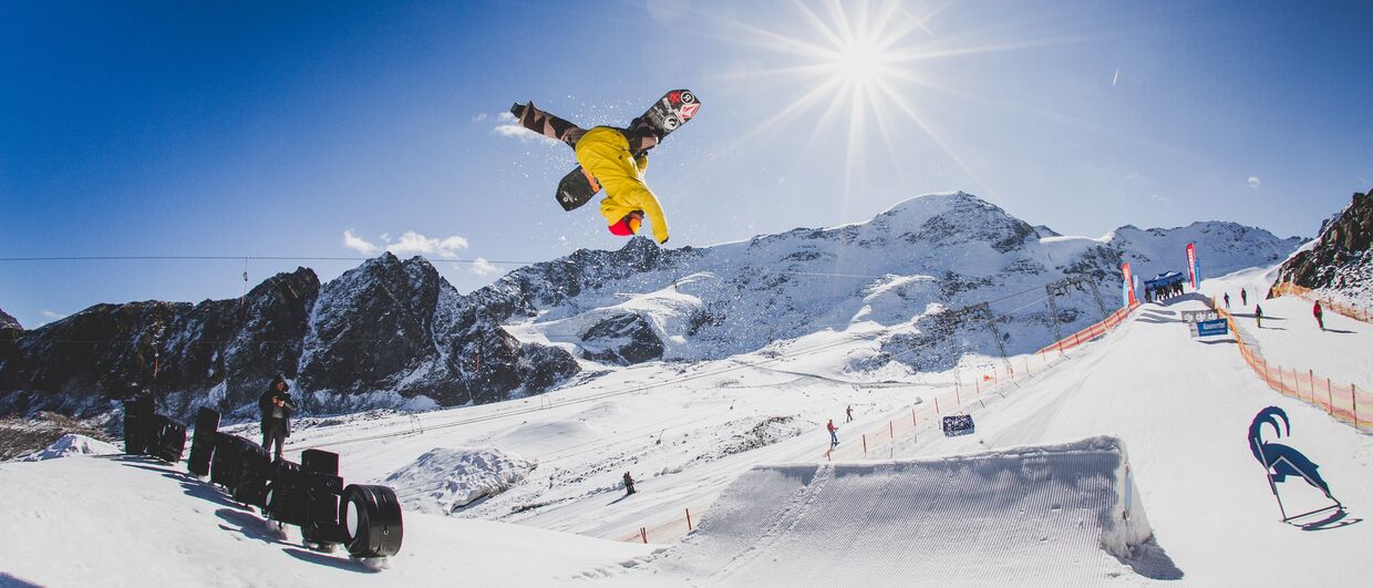 Fixpunkt für Boarder und Freeskier: Das Kaunertal-Opening am Gletscher in Tirol