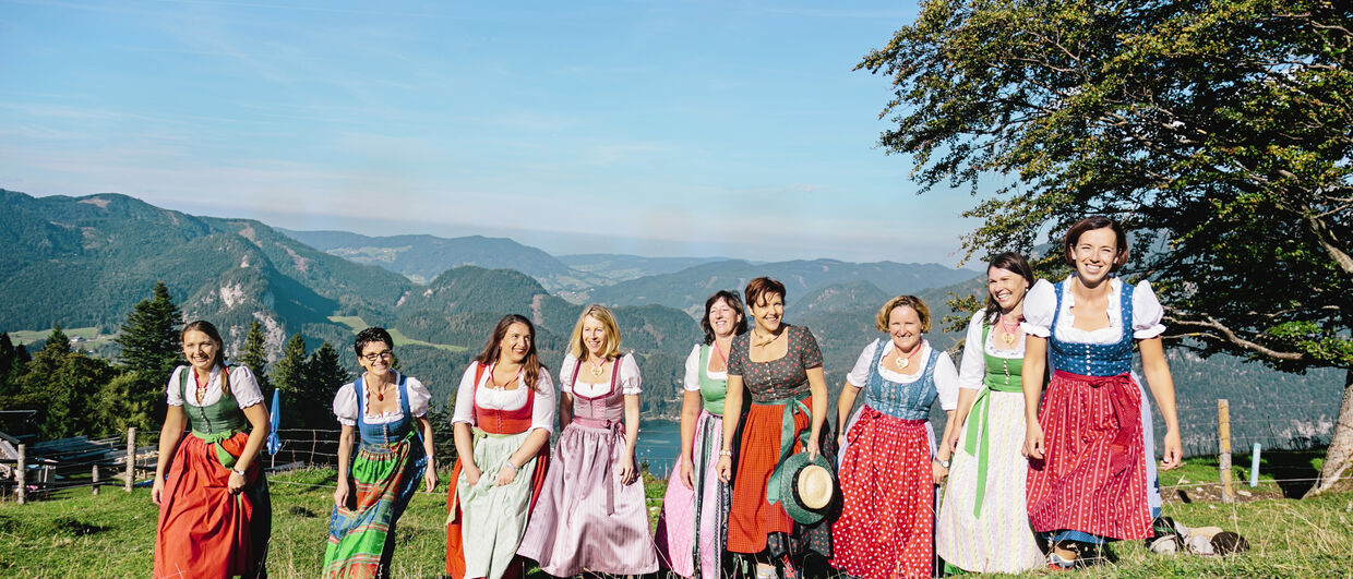 Marschieren im Dirndl