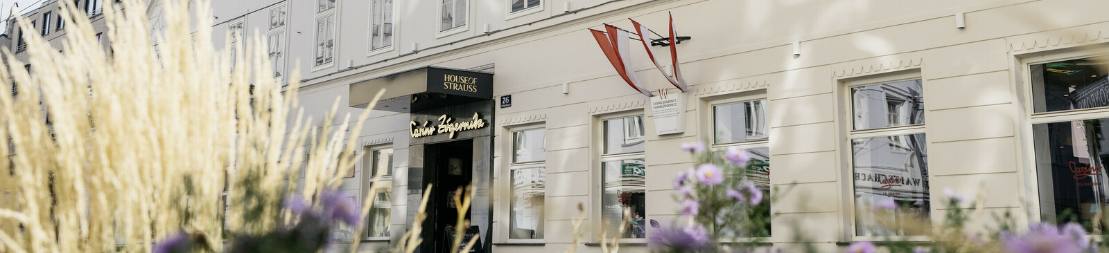 (c) House of Strauss