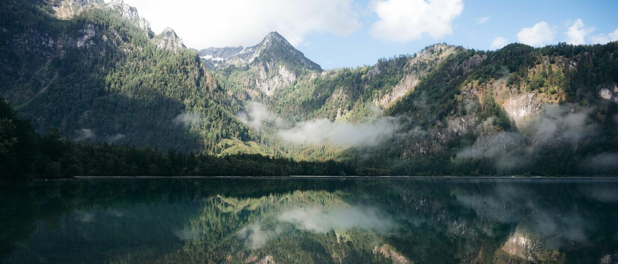 Bergseenduo in der Abgeschiedenheit: der Vordere und der Hintere Langbathsee