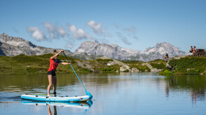 Stand-Up-Paddeln-am-Krummschnabelsee © Tourismusverband-Obertauern_Christian-Schartner