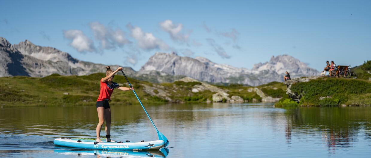 Stand-Up-Paddeln-am-Krummschnabelsee © Tourismusverband-Obertauern_Christian-Schartner