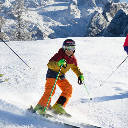 Přes Gaudi sjezdovky ve středisku Dachstein West