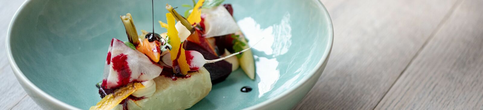 Regional, raffiniert und gleichzeitig international inspiriert kocht mitten in Wien das Restaurant Labstelle.