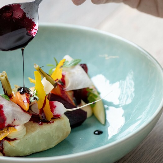 Regional, raffiniert und gleichzeitig international inspiriert kocht mitten in Wien das Restaurant Labstelle.