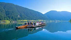 Das Frühstücksfloß am Weissensee in Kärnten