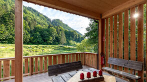 Mit Blick in die Natur: "Glamping" am Fischteich