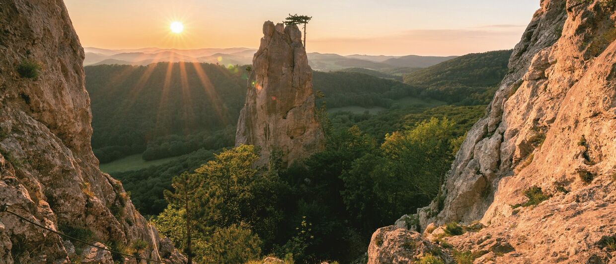 Südlich von Wien erhebt sich der Peilstein im Wienerwald