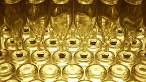 Schlumbergers bottle art