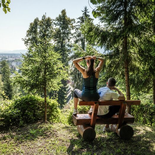 Nahe des Zentrums von Klagenfurt ist das Kreuzbergl ein beliebtes Ziel. 