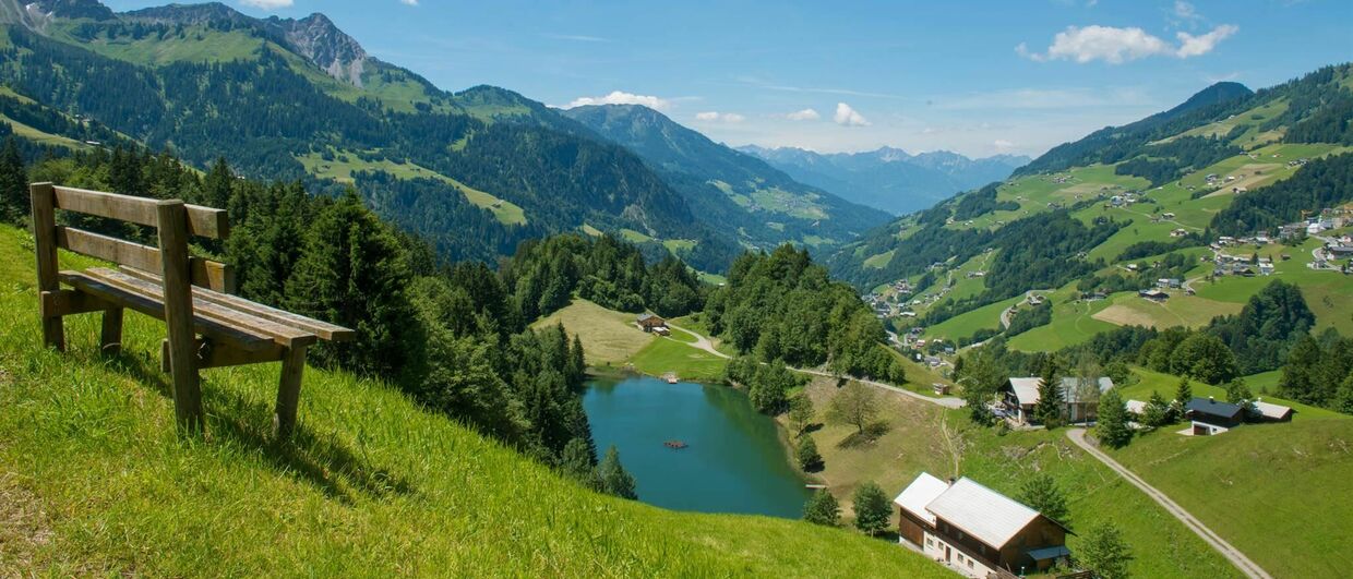 Der 1.200 Meter hoch gelegene Seewaldsee in Vorarlberg