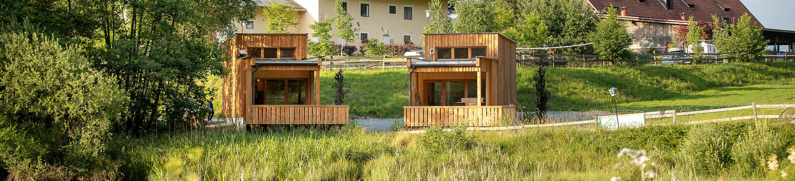 Die beiden neuen "Glamping Lodges" am Prefelnig-Hof