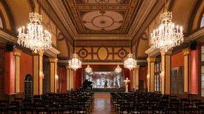 (c) House of Strauss