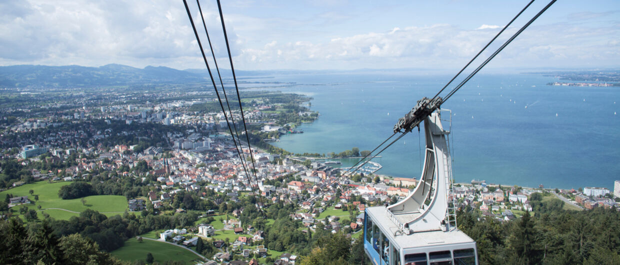 Die Pfänderbahn oberhalb von Bregenz am Bodensee