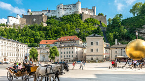 Salzburg-Kapitelplatz © Tourismus-Salzburg-GmbH_Guenter-Breitegger
