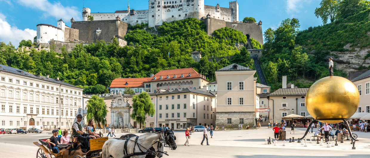 Salzburg-Kapitelplatz © Tourismus-Salzburg-GmbH_Guenter-Breitegger